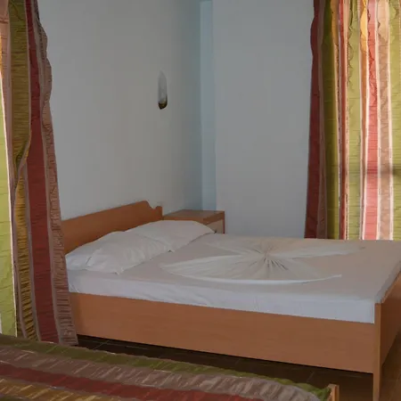 Oaz 4* Golem (Tirana)