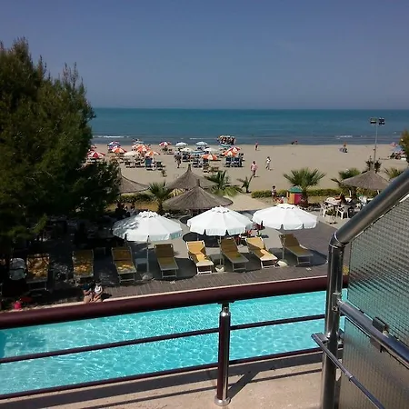 Oaz Hotel 4*