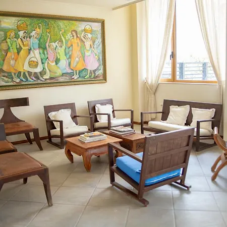 Oaz Hotel Golem (Tirana)