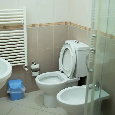 Oaz 4* Golem (Tirana)