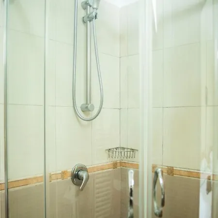 Oaz 4* Golem (Tirana)