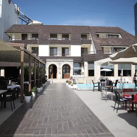 Oaz 4* Golem (Tirana)