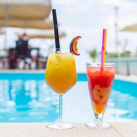 Hotel Oaz Golem (Tirana)