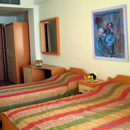 Oaz 4* Golem (Tirana)