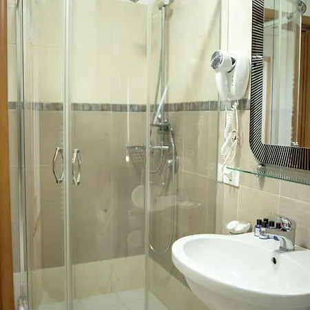 Oaz 3* Golem (Tirana)